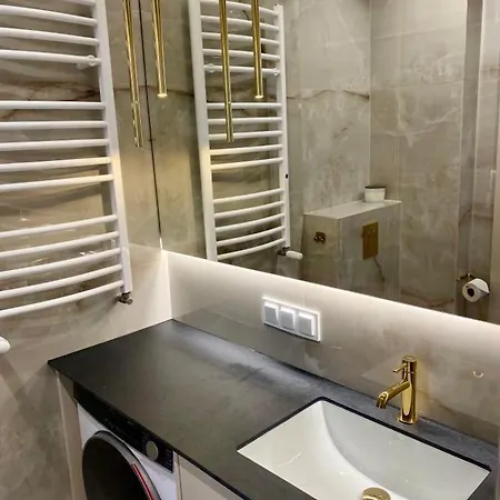 Slow Apartment *